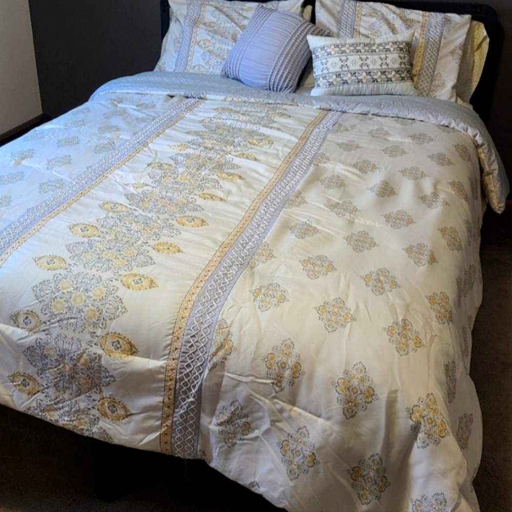Comforter 8 piece Set
